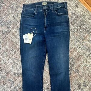 Mother The Hustler Ankle Jeans
Heirloom color
Size 29
See pictures for details